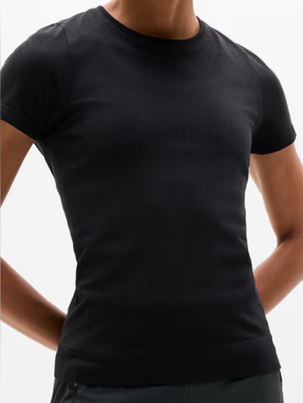 Athleta in Motion Crewneck Seamless Tee in Black size small